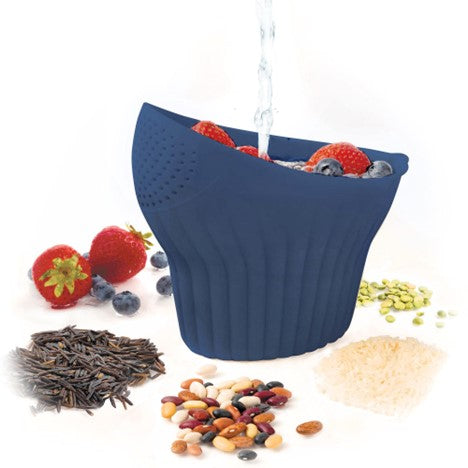 2 Cup Measuring Cup with a built-in strainer