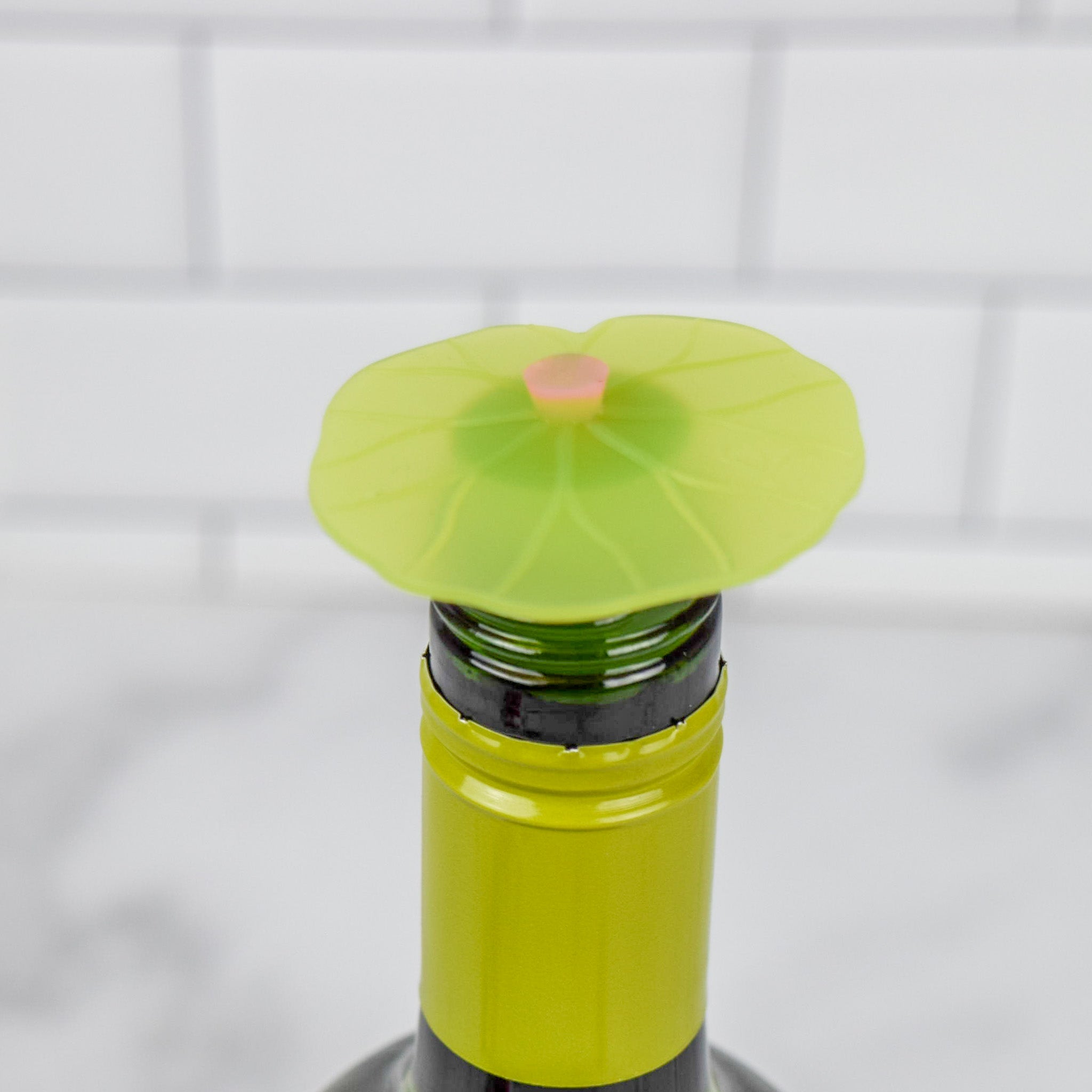 Charles Viancin Lily Pad Wine Stopper - Thumbnail 4