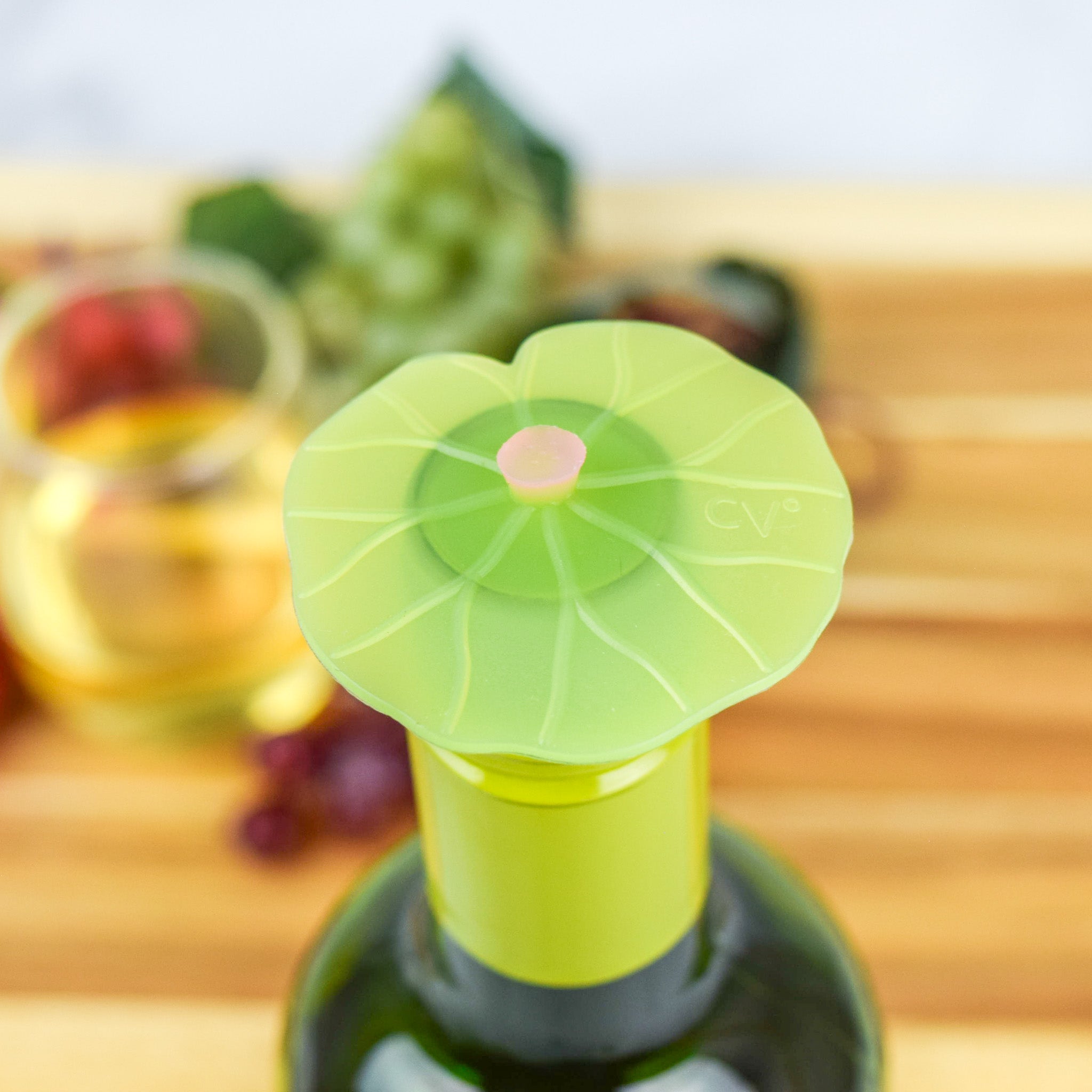 Charles Viancin Lily Pad Wine Stopper - Thumbnail 2