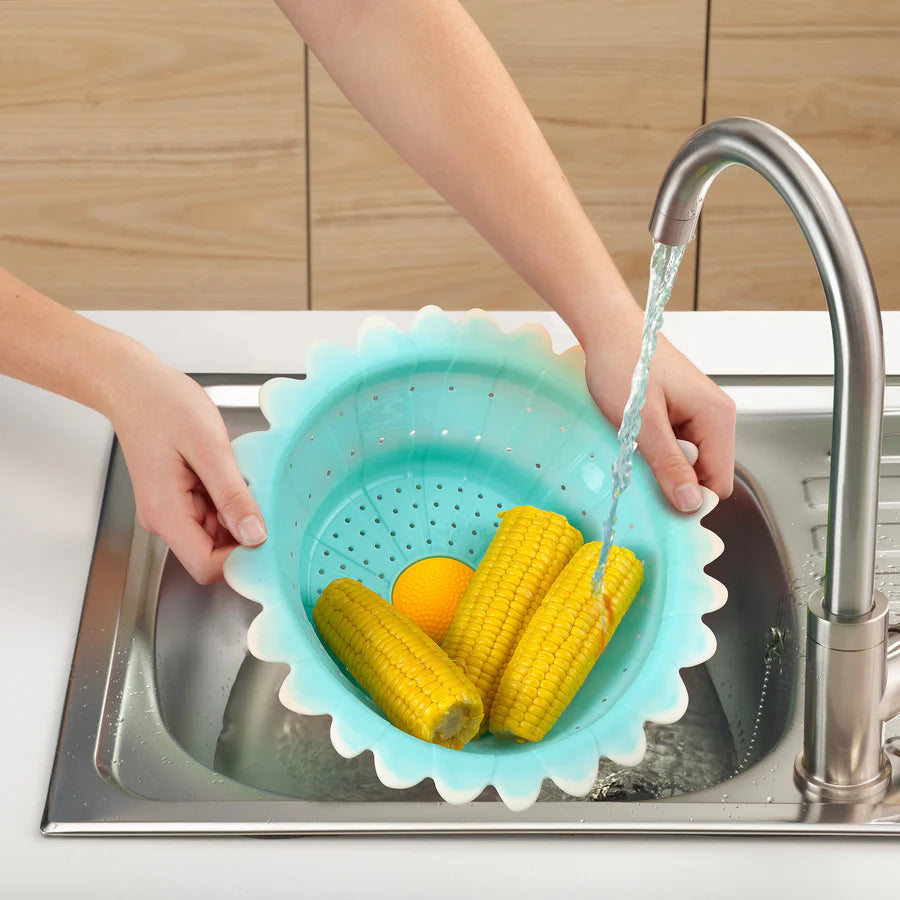 Daisy Colander / Collapsible Salad Strainer by Charles Viancin