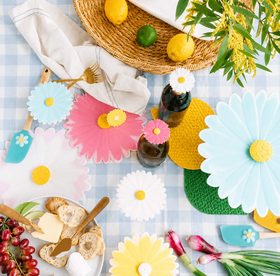 Adorable Silicone Lids by Charles Viancin Daisy Picnic