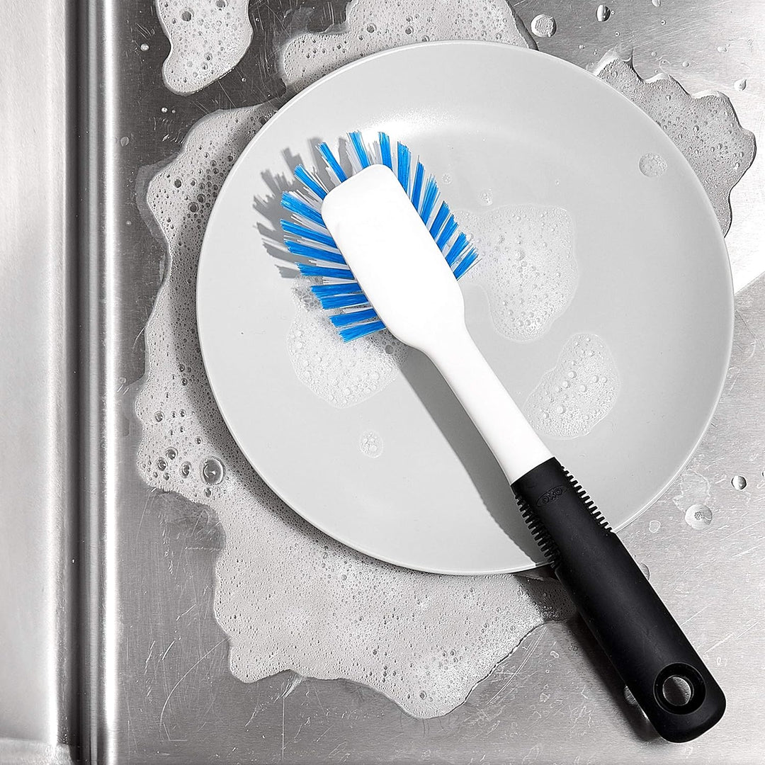 Brush to clean non stick pan