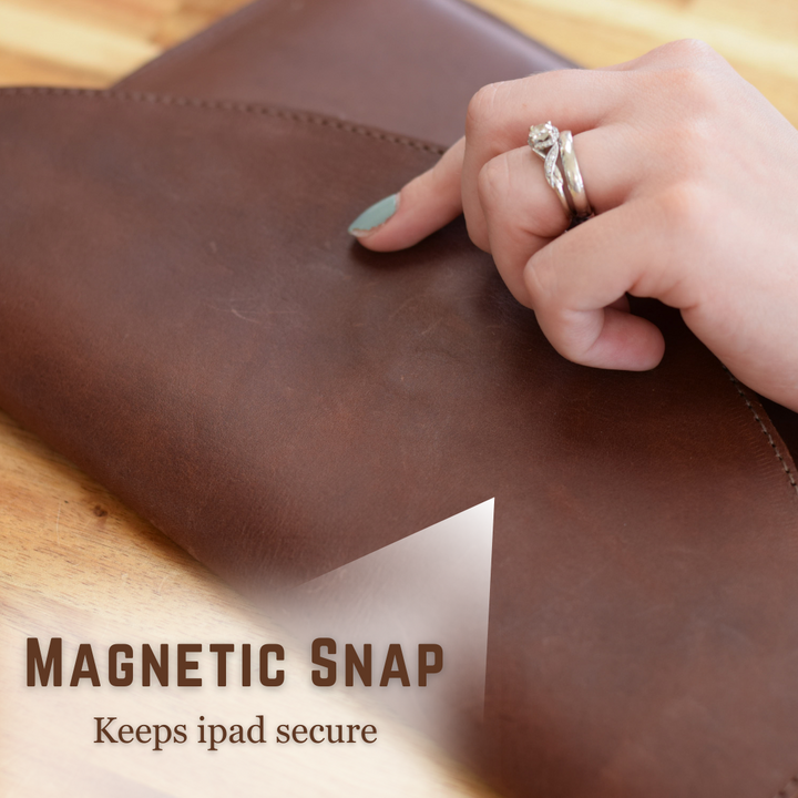 Magnetic snap on this leather ipad air case