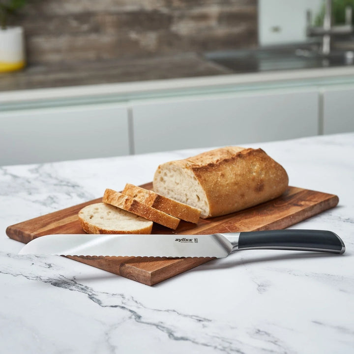 Kitchen Bread Knife by Zyliss