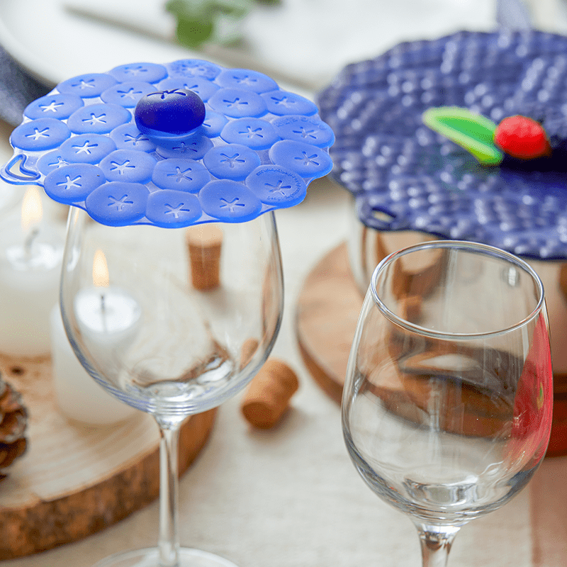 True Wine Glass Covers, Outdoor Silicone Drink Covers, Glass  Covers for Drinks, Cocktail Glass Covers, Cup Covers for Drinks, Set of 4,  Multicolored: Wine Glasses