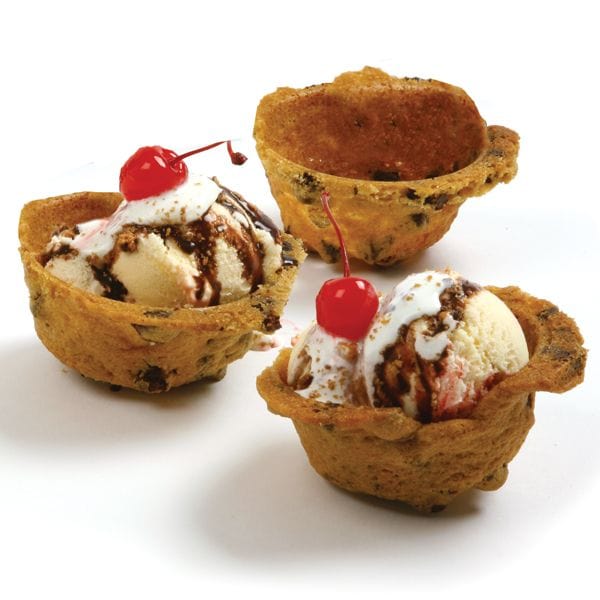 https://www.kooihousewares.com/cdn/shop/files/norpro-ice-cream-scoops-norpro-antifreeze-ice-cream-scoop-28877314195491_grande.jpg?v=1690797604