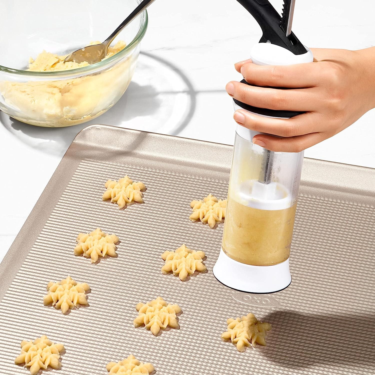 HOW TO MAKE COOKIE PRESS COOKIES // OXO COOKIE PRESS REVIEW 