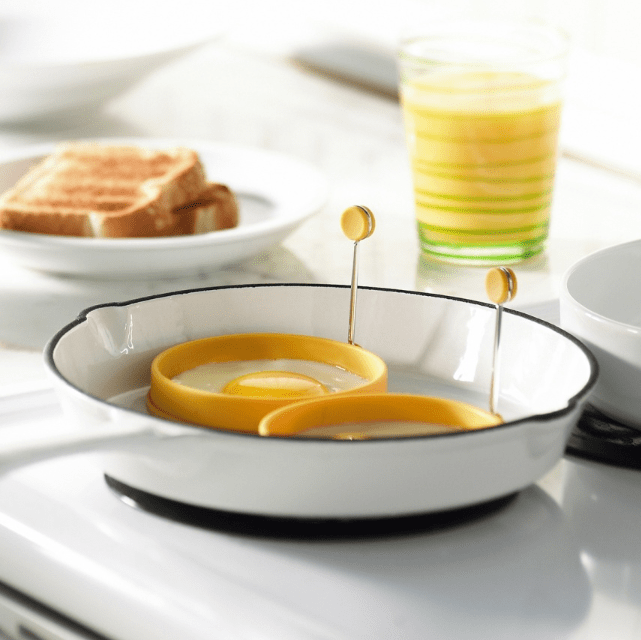 Lodge ASER 4 Yellow Non-Stick Silicone Egg Ring with Stay Cool Handle