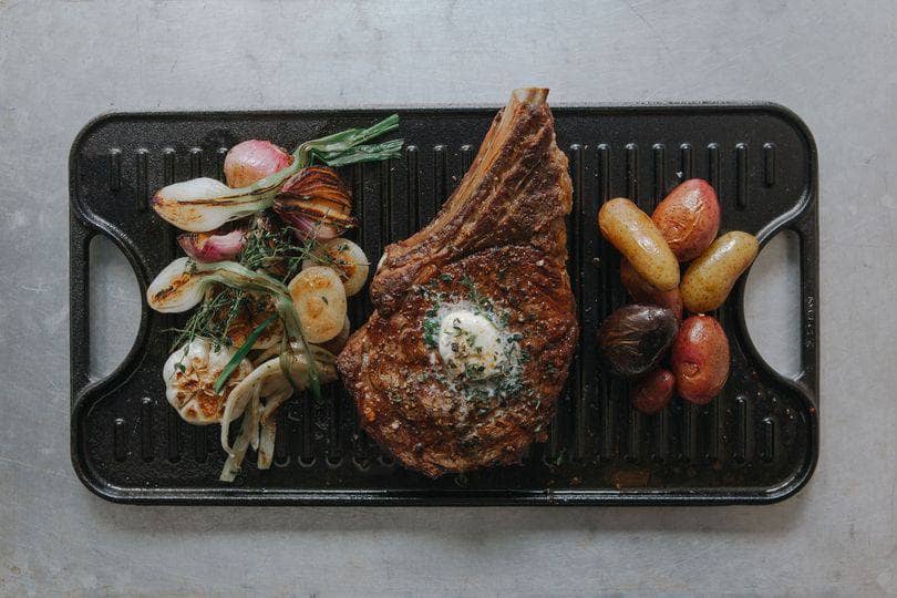 Victoria Cast Iron Reversible Griddle - Thumbnail 2