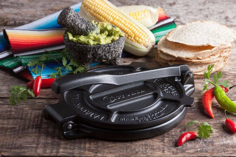 https://www.kooihousewares.com/cdn/shop/files/victoria-cast-iron-tortilla-flatbread-makers-victoria-cast-iron-8-tortilla-press-32021818572835_1800x1800.jpg?v=1692031139